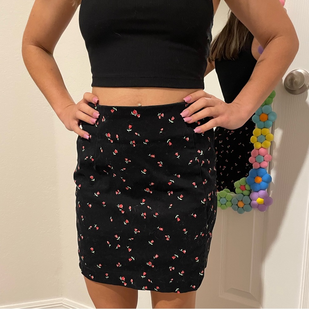 black skirt